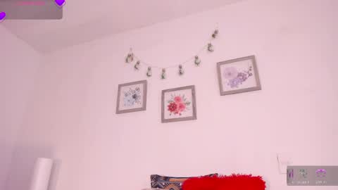 Snapshot of mely_rosee chatting on 05.27.26 online show from 05.27.26