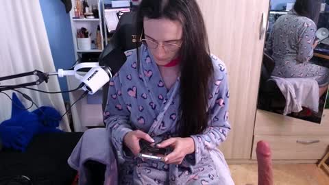 Snapshot of memikouki chatting on 01.21.25 Megumi Aina online show from 01.21.25