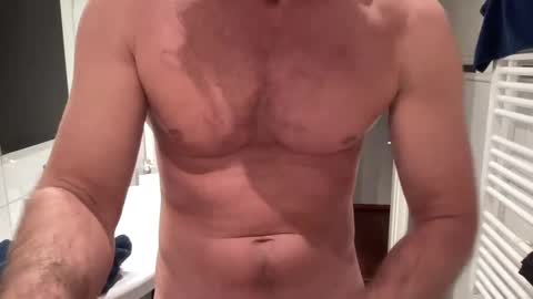 Snapshot of mensfantasy_bwc chatting on 02.04.25 Hannes online show from 02.04.25