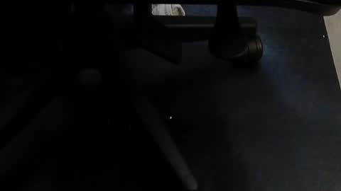 Snapshot of menuke chatting on 12.28.24 Manuke online show from 12.28.24