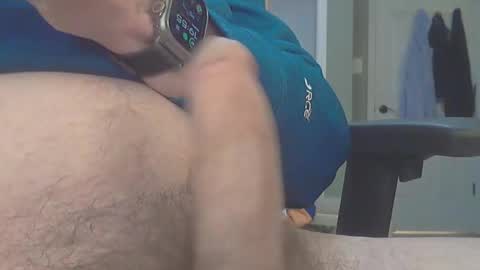 Snapshot of menuke chatting on 01.27.25 Manuke online show from 01.27.25