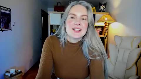Flora  Next stream November 17th at 6  GMT online show from 07.08.26