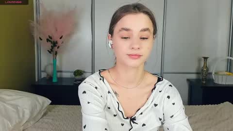 Julie online show from 04.29.26