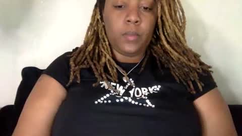 mercedesbuxxx online show from 11.22.25