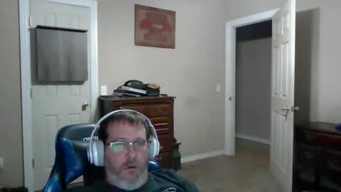 Snapshot of mercer1977 chatting on 05.14.26 mercer1977 online show from 05.14.26