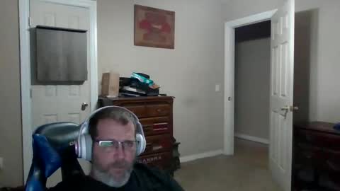 Snapshot of mercer1977 chatting on 05.29.26 mercer1977 online show from 05.29.26