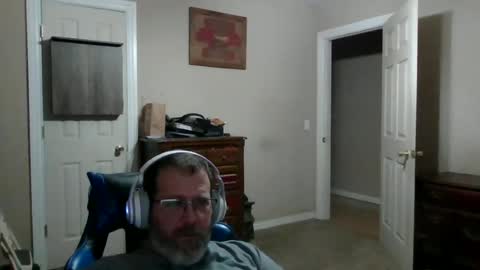 Snapshot of mercer1977 chatting on 06.15.26 mercer1977 online show from 06.15.26