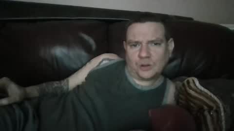 Snapshot of mercher627021 chatting on 01.04.25 ezio online show from 01.04.25