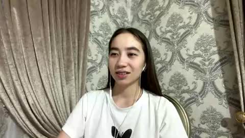 Snapshot of merlenebixel chatting on 07.19.26 merlenebixel online show from 07.19.26