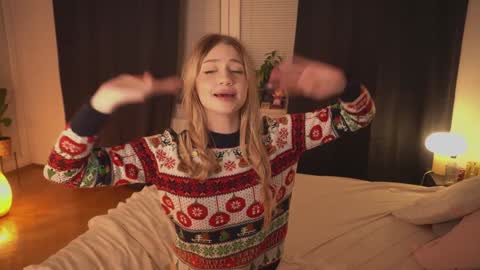 Lara OFFLINE  online show from 12.23.24