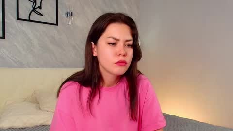 Hi Im Merry  And its me first day here Do not offend me and be polite online show from 09.10.25