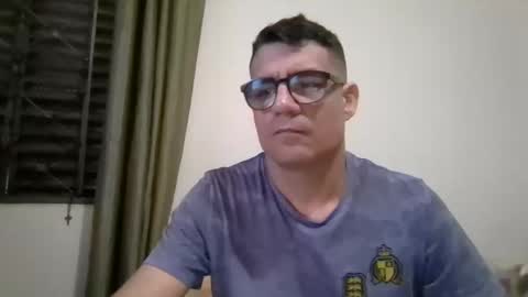 Snapshot of mersao chatting on 10.31.25 Nerd Latino online show from 10.31.25