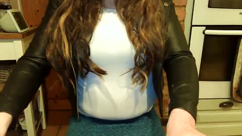 messyxdresser online show from 03.10.25