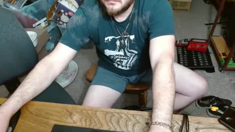 Snapshot of metalsharkk chatting on 01.28.25 metalsharkk online show from 01.28.25