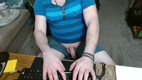 Snapshot of metalsharkk chatting on 01.31.25 metalsharkk online show from 01.31.25