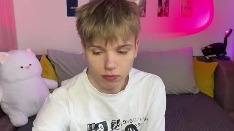 Arthur online show from 04.15.26