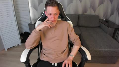 Snapshot of meverik_oushen chatting on 03.31.26 MEVERIK OUSHEN online show from 03.31.26