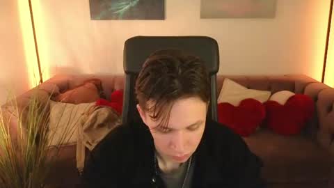 MEVERIK OUSHEN online show from 07.03.26