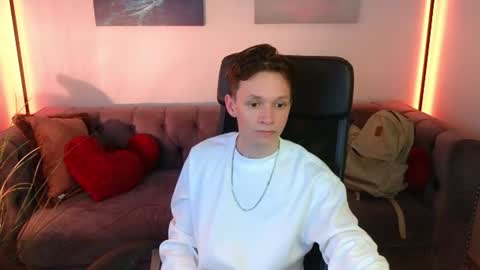 MEVERIK OUSHEN online show from 07.12.26