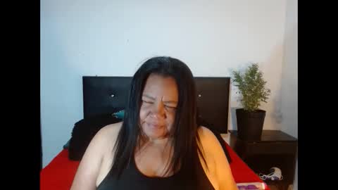 Snapshot of mhia1972 chatting on 12.25.24 mhia1972 online show from 12.25.24