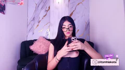 Mhia Kate online show from 06.10.26