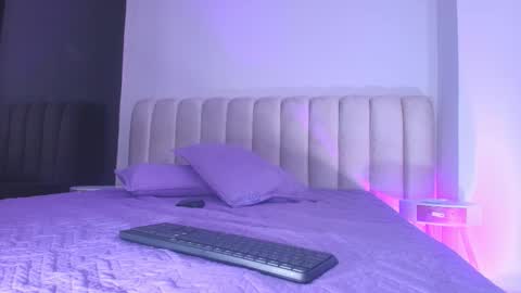 Emi online show from 11.25.25