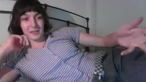 Snapshot of mia_177 chatting on 04.23.26 mia_177 online show from 04.23.26