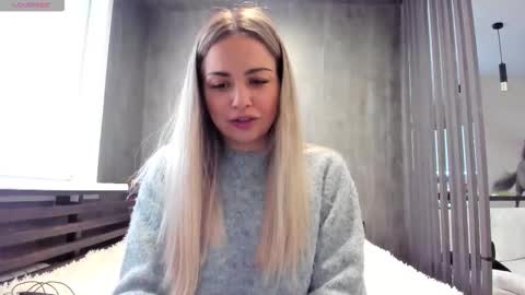 Snapshot of mia___mur chatting on 11.08.25 Mia online show from 11.08.25