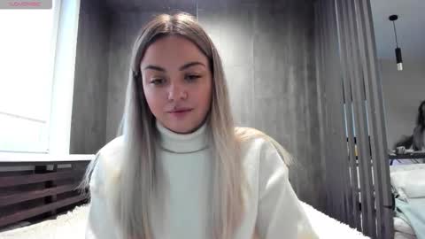 Snapshot of mia___mur chatting on 11.11.25 Mia online show from 11.11.25