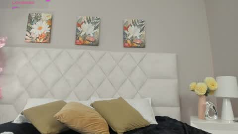 mia__bailey_ online show from 04.15.26