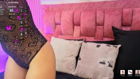Snapshot of mia__gomex chatting on 05.27.26 mia__gomex online show from 05.27.26