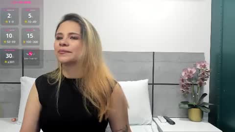 mia_amber_ online show from 07.17.26
