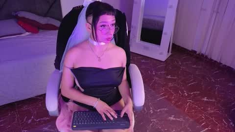 Snapshot of mia_bloom2 chatting on 02.20.26 mia online show from 02.20.26