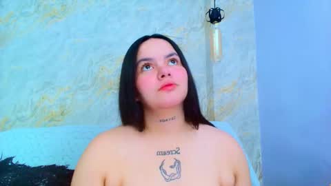 Mia  online show from 12.15.25