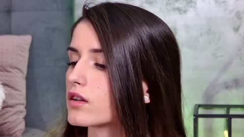 Snapshot of mia_carter99 chatting on 02.04.25 Freya Allen online show from 02.04.25