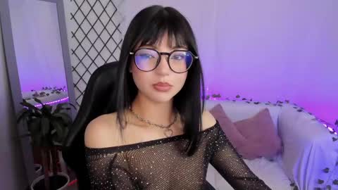 Snapshot of mia_collins_b chatting on 05.23.26 mia_collins_b online show from 05.23.26