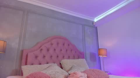 Mia Culpa online show from 04.12.26