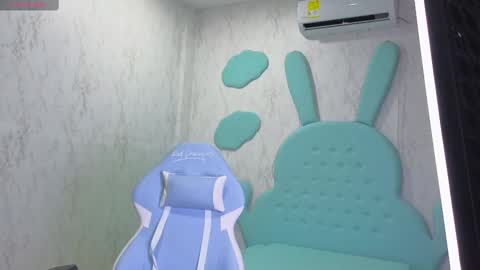 Snapshot of mia_cuttee chatting on 09.28.25 Mia Cuttee online show from 09.28.25