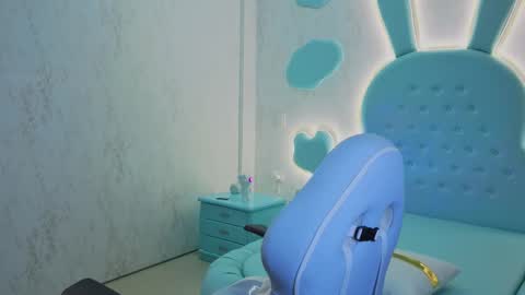 Snapshot of mia_cuttee chatting on 10.31.25 Mia Cuttee online show from 10.31.25