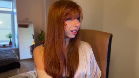 Daddys Girl online show from 10.17.25