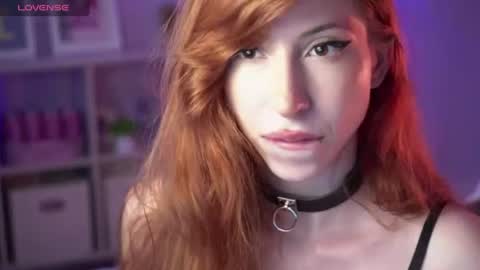 Snapshot of mia_daddysgirl_ chatting on 07.06.26 Hi I am Mia online show from 07.06.26