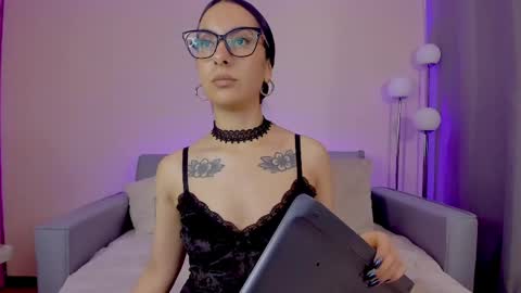 Snapshot of mia_daniellshot chatting on 04.19.26 Sarah Luna online show from 04.19.26
