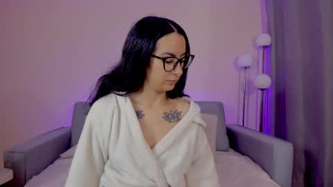 Snapshot of mia_daniellshot chatting on 04.21.26 Sarah Luna online show from 04.21.26