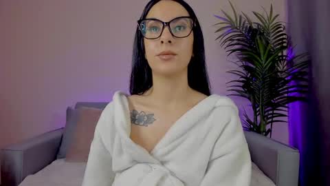 Snapshot of mia_daniellshot chatting on 04.25.26 Sarah Luna online show from 04.25.26