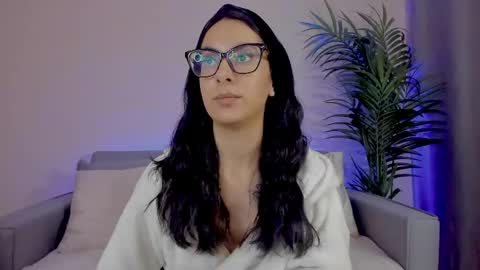 Snapshot of mia_daniellshot chatting on 04.28.26 Sarah Luna online show from 04.28.26