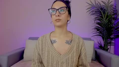 Snapshot of mia_daniellshot chatting on 05.04.26 Sarah Luna online show from 05.04.26
