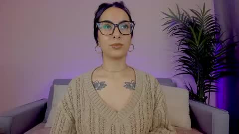 Snapshot of mia_daniellshot chatting on 05.06.26 Sarah Luna online show from 05.06.26
