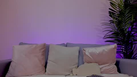 Snapshot of mia_daniellshot chatting on 05.20.26 Sarah Luna online show from 05.20.26