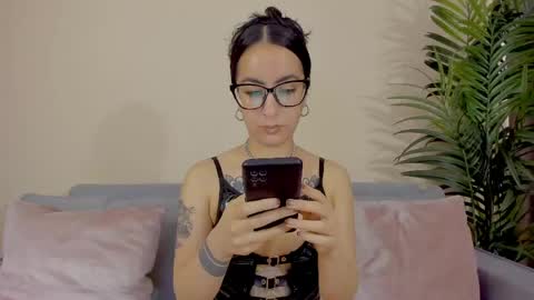Snapshot of mia_daniellshot chatting on 06.03.26 Sarah Luna online show from 06.03.26