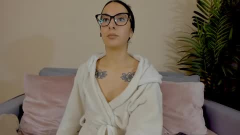 Snapshot of mia_daniellshot chatting on 06.05.26 Sarah Luna online show from 06.05.26